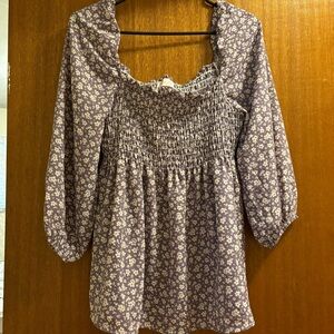 Pink Lily floral top / Size large